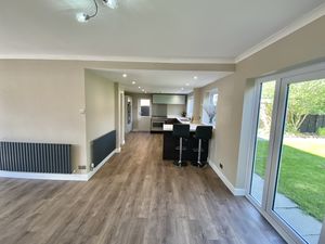 Family Dining Kitchen- click for photo gallery
